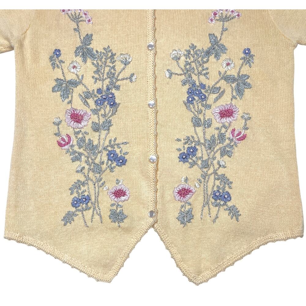 Vintage Floral Embroidered Button Down Knit Top Yellow Granny Cottagecore Dainty - Picture 5 of 11